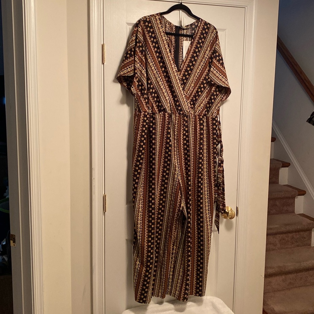 Brand New BloomChic Bohemian Wide Leg Jumpsuit…size 22-24 - Picture 1 of 7
